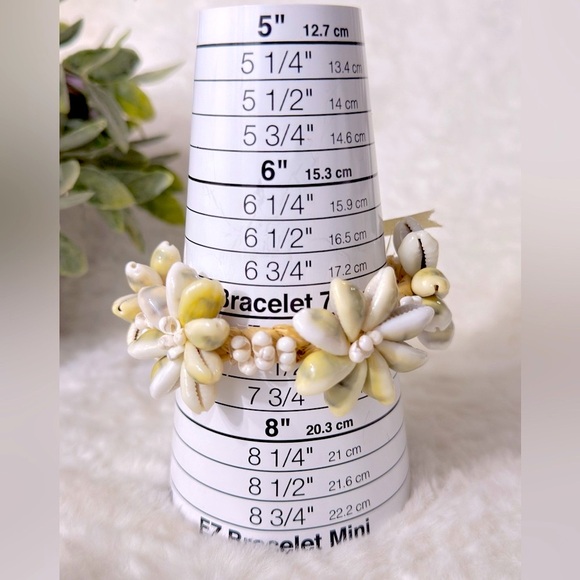 Hawaiian Natural Bead Handmade Bracelet Flower Pattern (unisex) - Picture 9 of 9